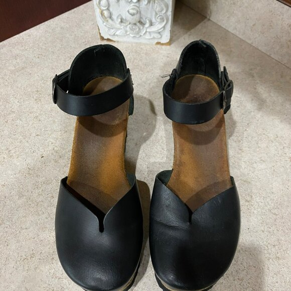 Yokono Womens Black Leather Mary Jane Wedge Sandals Size 7 With Cork Sole & Buck - Picture 4 of 7